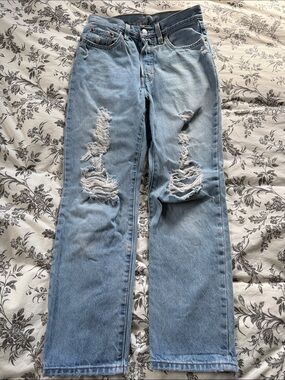 🩵 Levi's Light Blue Distressed Straight Leg Jeans